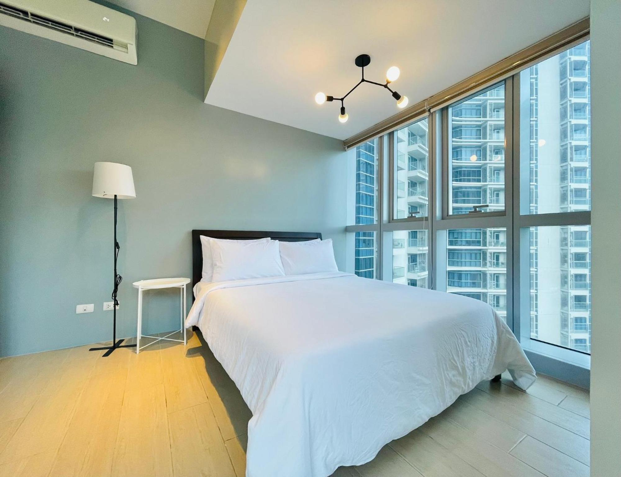 טאגיג Uptown Parksuites Bgc מראה חיצוני תמונה