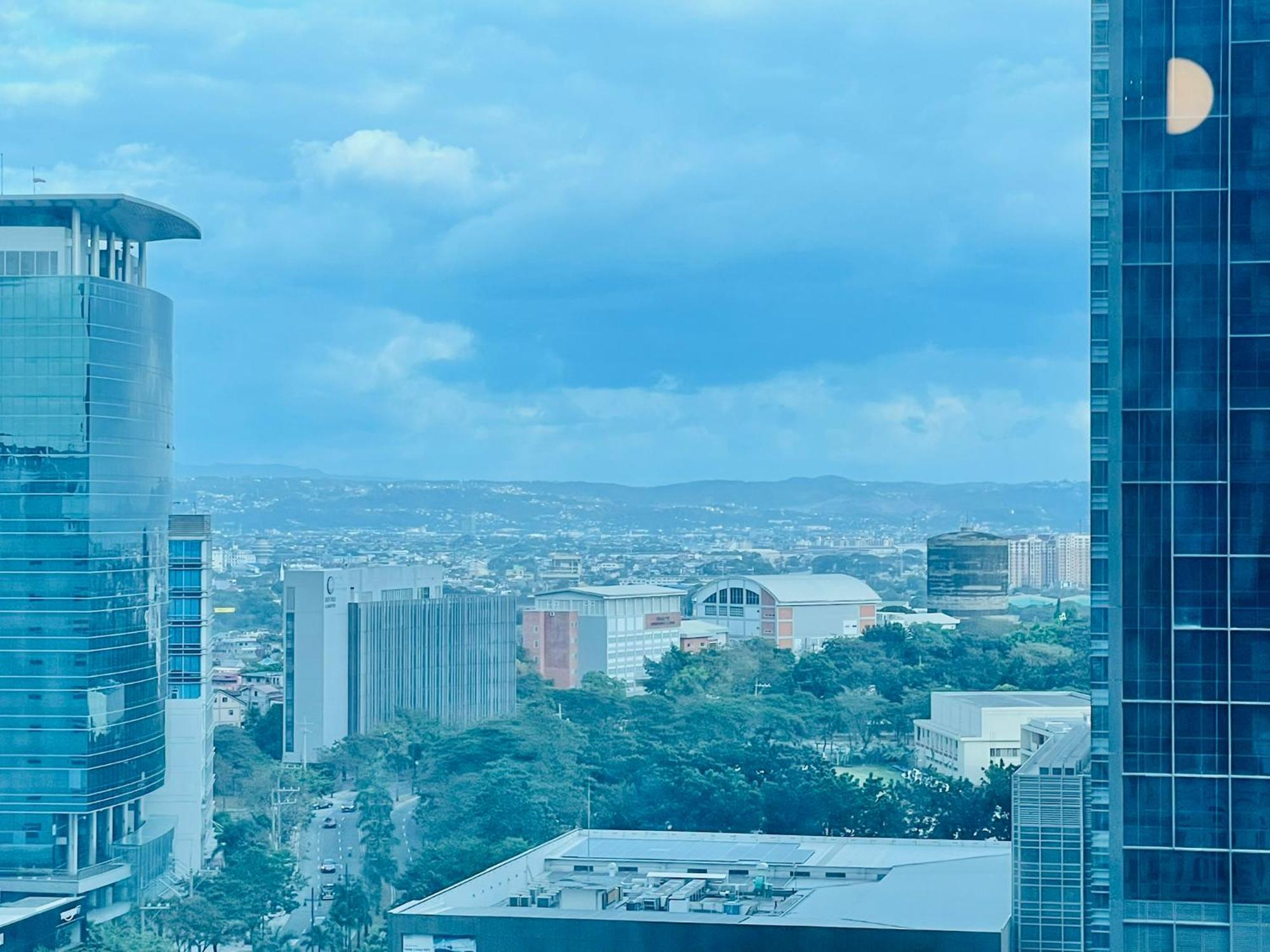 טאגיג Uptown Parksuites Bgc מראה חיצוני תמונה