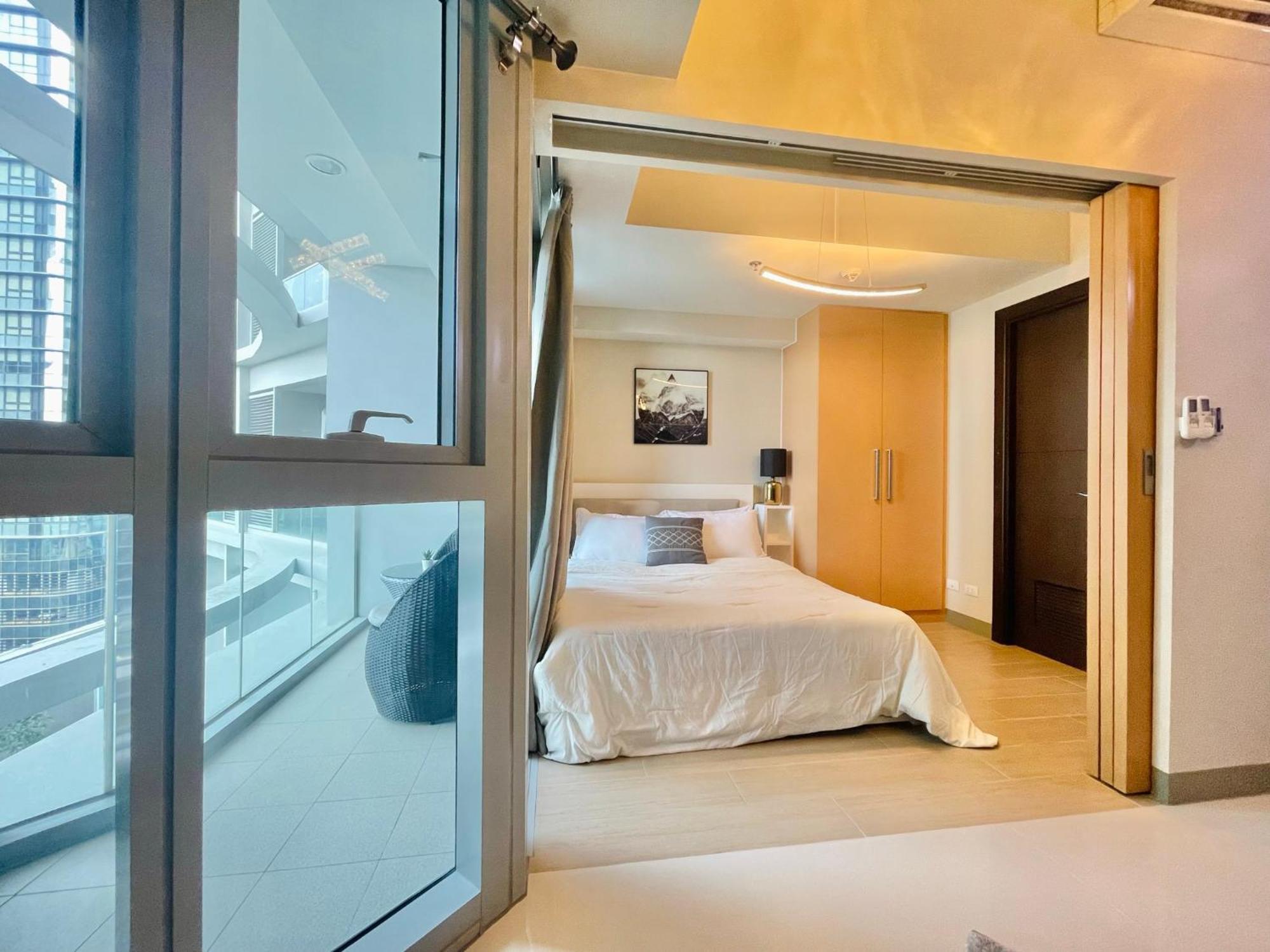 טאגיג Uptown Parksuites Bgc מראה חיצוני תמונה
